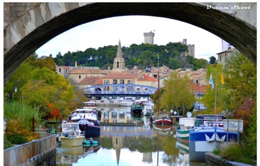 Suite Spa Acces Autonome Beaucaire  Eksteriør billede