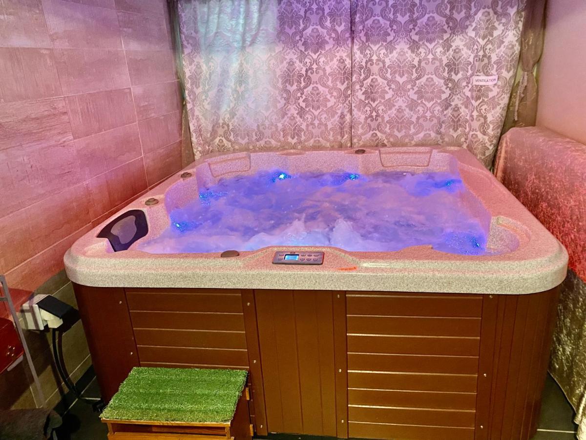 Suite Spa Acces Autonome Beaucaire  Eksteriør billede